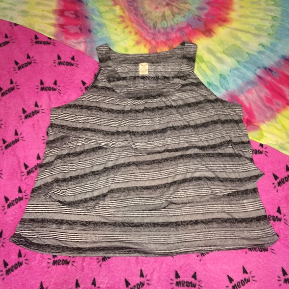 Layered Faded Glory Tank Blouse Top - Picture 3 of 8